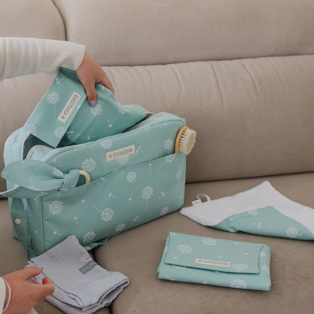 Cambiador portátil de bebé 29