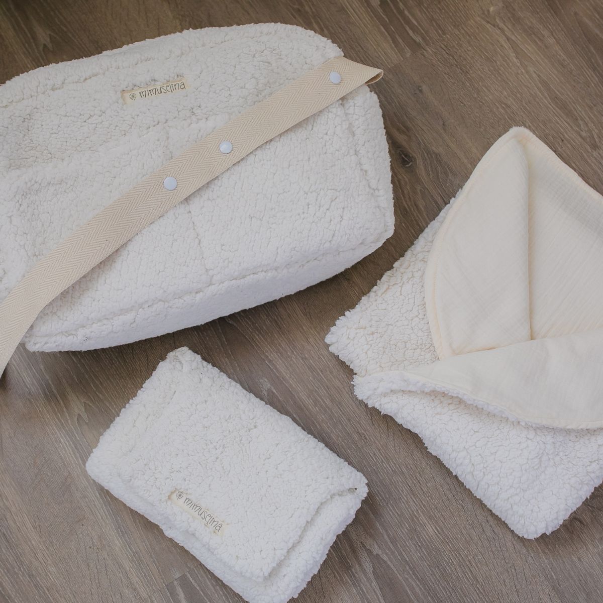 Cambiador portátil de bebé 75