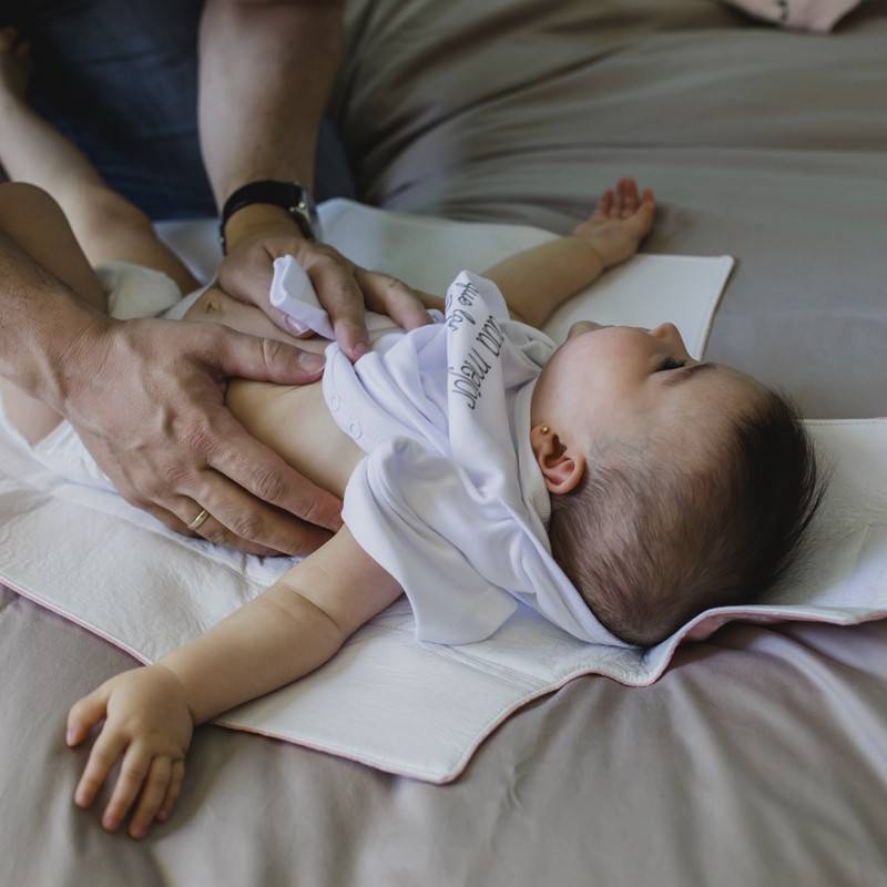 Cambiador portátil de bebé 35