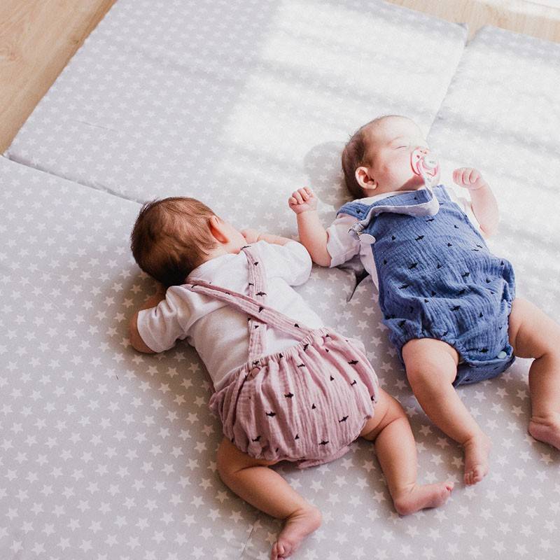 Colchoneta bebé de suelo 31