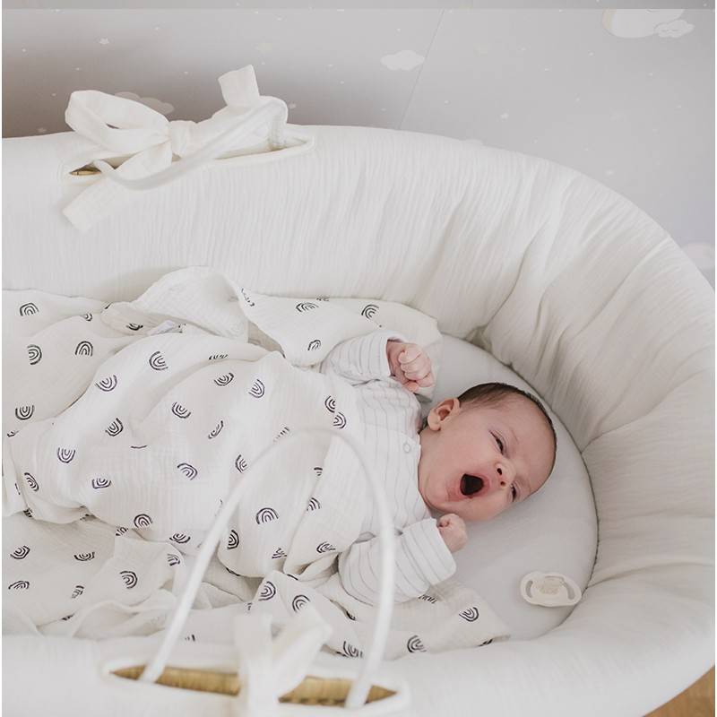 Moises bebe Mimuselina, Capazo mimbre con vestiduras 10