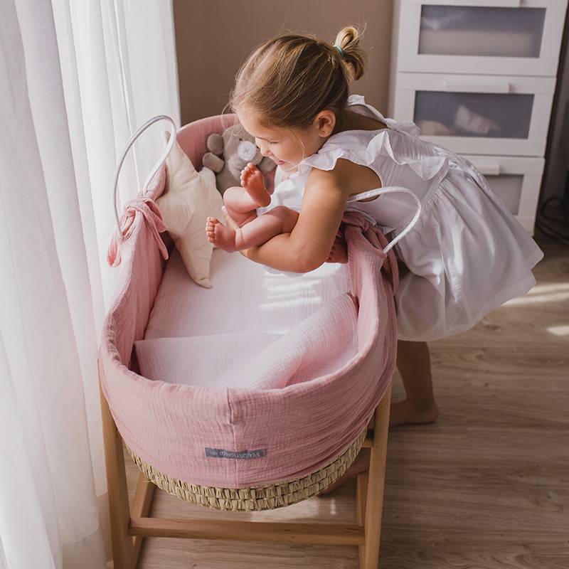 Moises bebe Mimuselina, Capazo mimbre con vestiduras 28