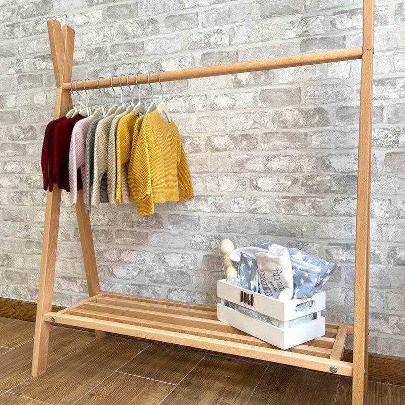 Perchero de madera infantil Montessori 3