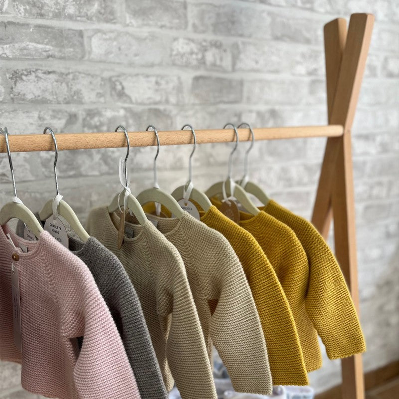 Perchero de madera infantil Montessori 7