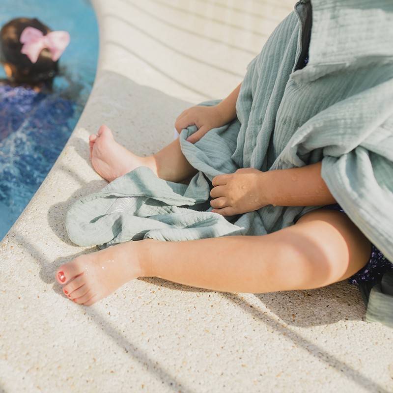 Poncho de baño para bebé de muselina 13