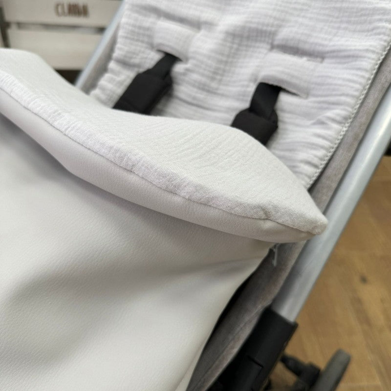 Saco de invierno universal de polipiel impermeable para cochecito 13