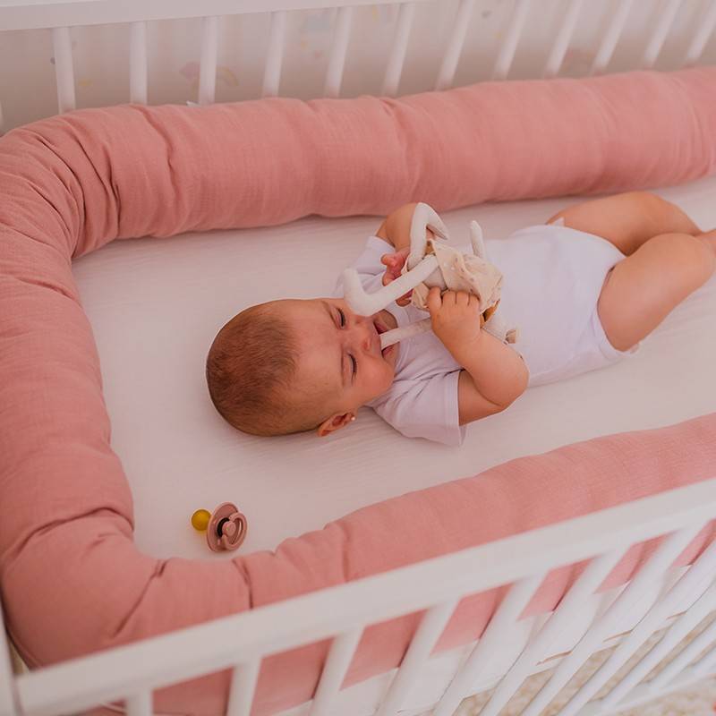 Rulo antigolpes para cama 12